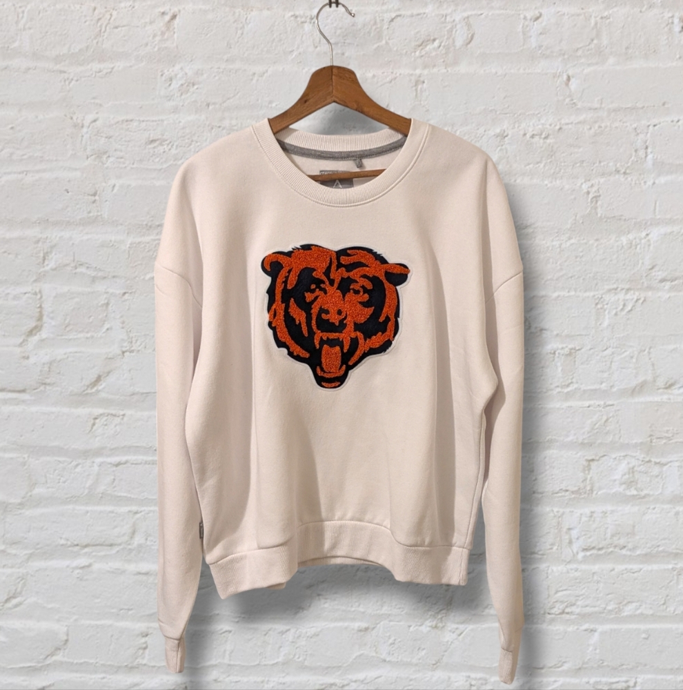 Women's Chicago Bears Fans Antigua White Large Crewneck Sweater Patch Sewn Logo